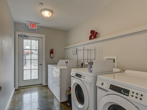 5th image of 611 Madison St APT 208