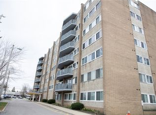 6640 Pearl Rd APT 203, Parma Heights, OH 44130