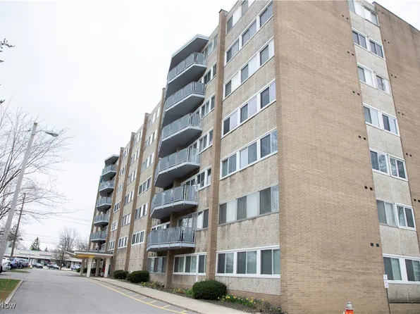 6640 Pearl Rd APT 203, Parma Heights, OH 44130