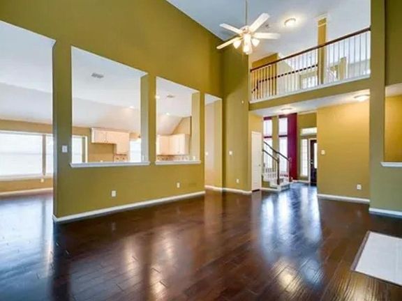 4th image of 2978 Marlow Ln