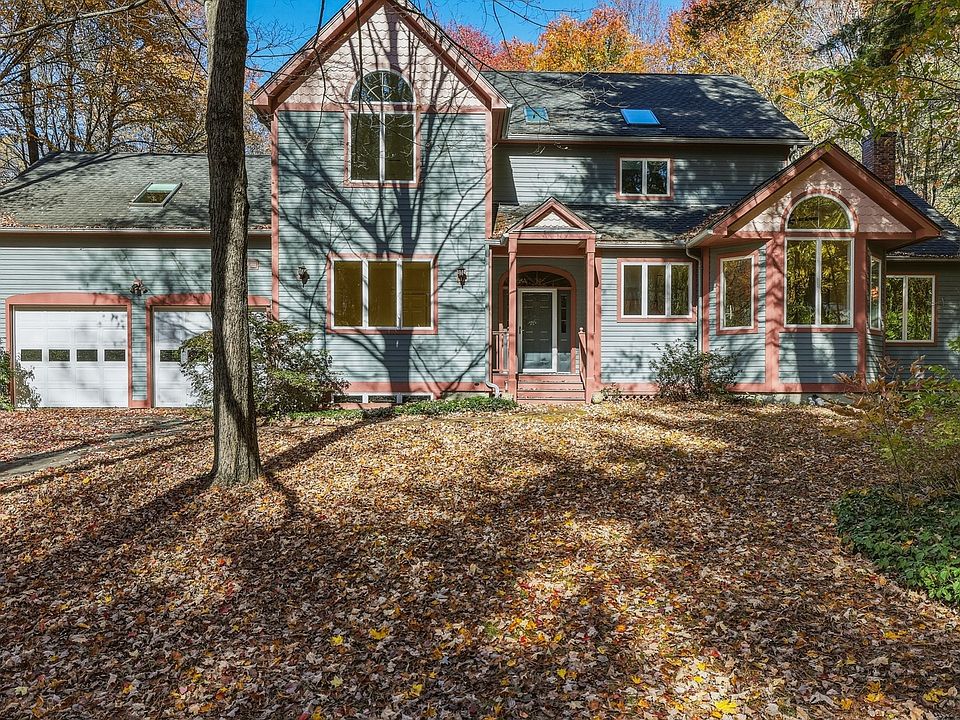 1st image of 521 Old Farm Rd