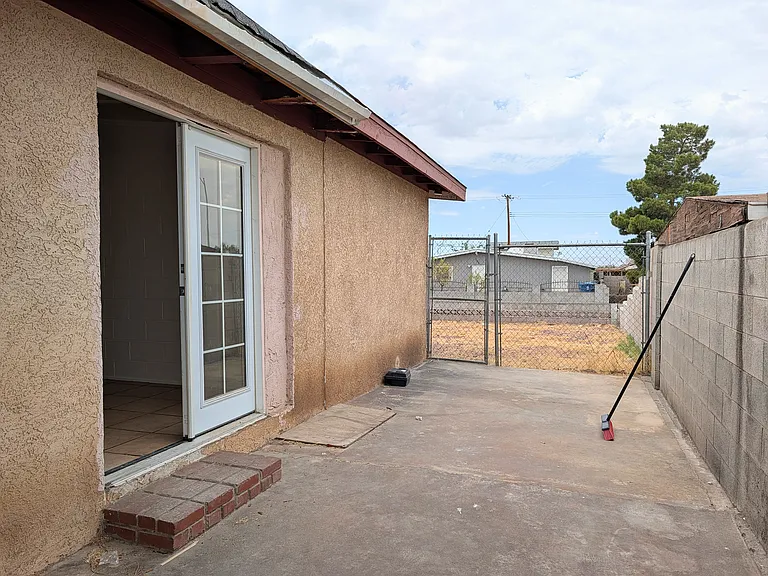 253 Carson Way — Photo 12