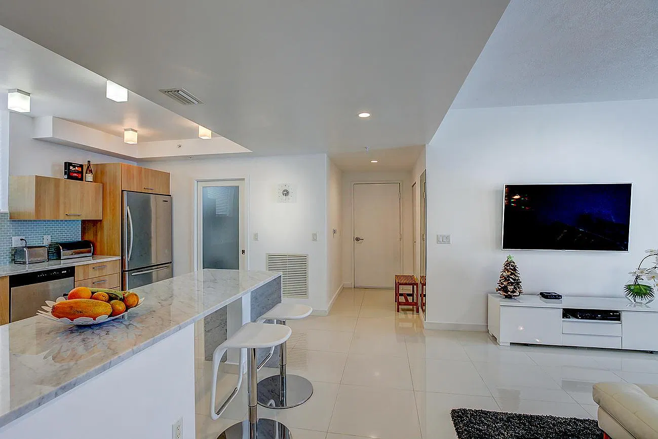 2 bed, 1500 sqft, $5,200 — Photo 3