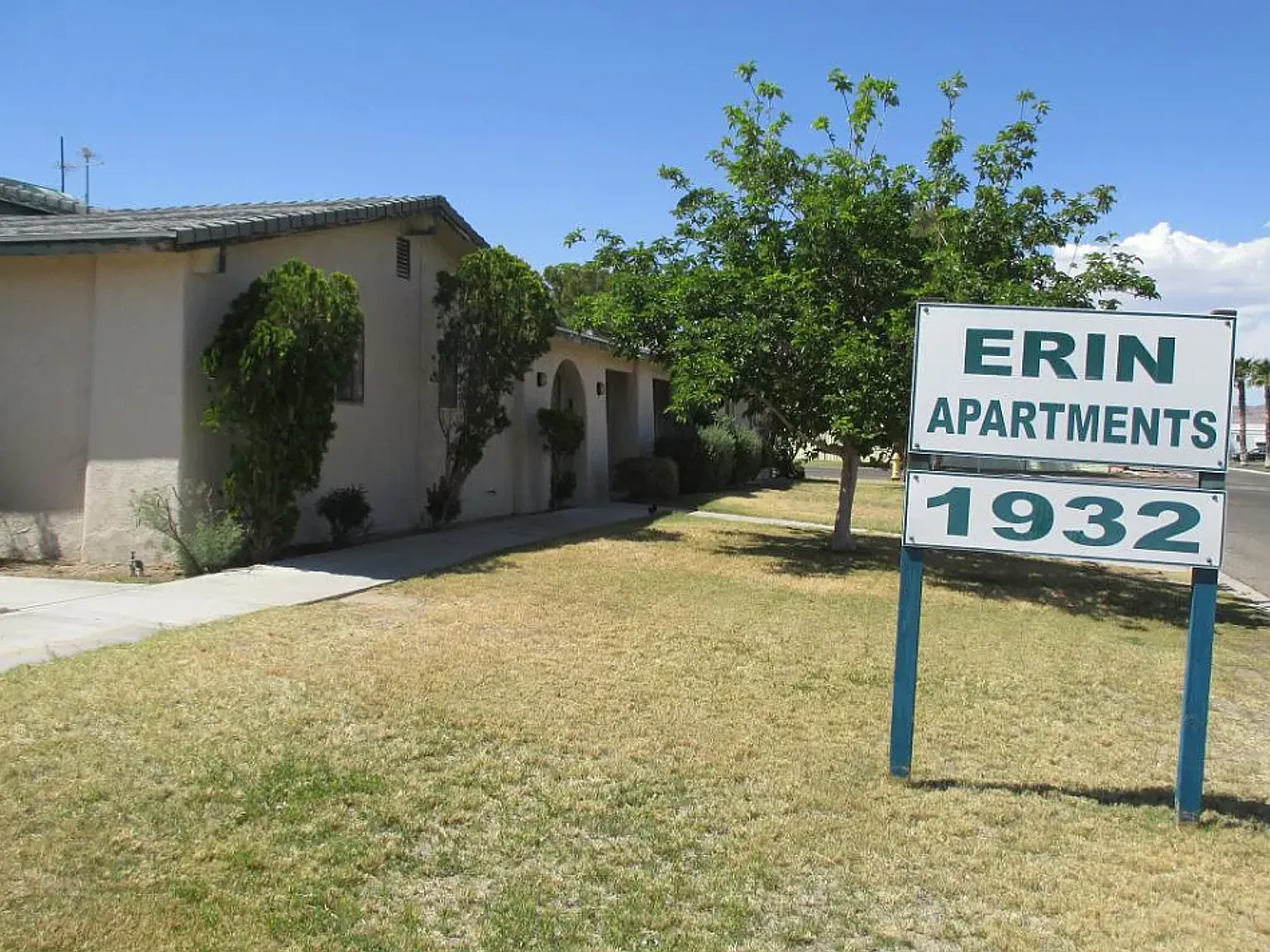 1932 Erin Dr. — Photo 3