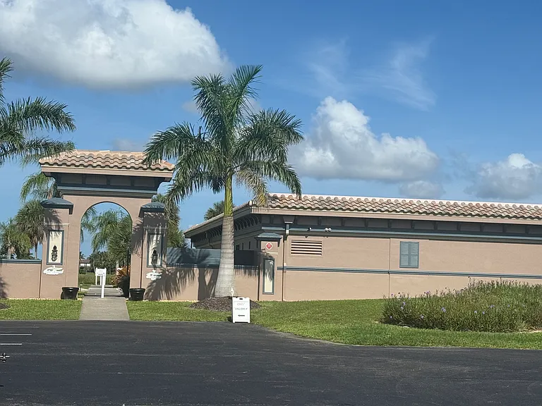 11574 Royal Tee Cir — Photo 13