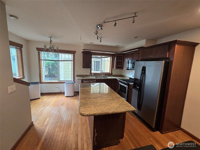 2nd image of 6819 Weedin Place NE