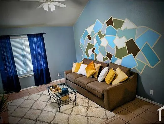 3 bed, 1200 sqft, $1,549 — Photo 2