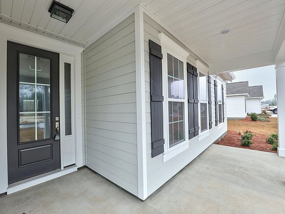 2nd image of 26 Windsor Way