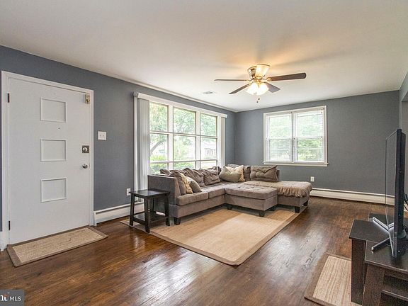 5th image of 215 Perkiomen Ave