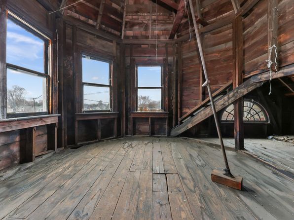 bridgeport-connecticut-448357353 picture