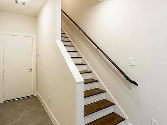 5th image of 337 Eado Park Cir