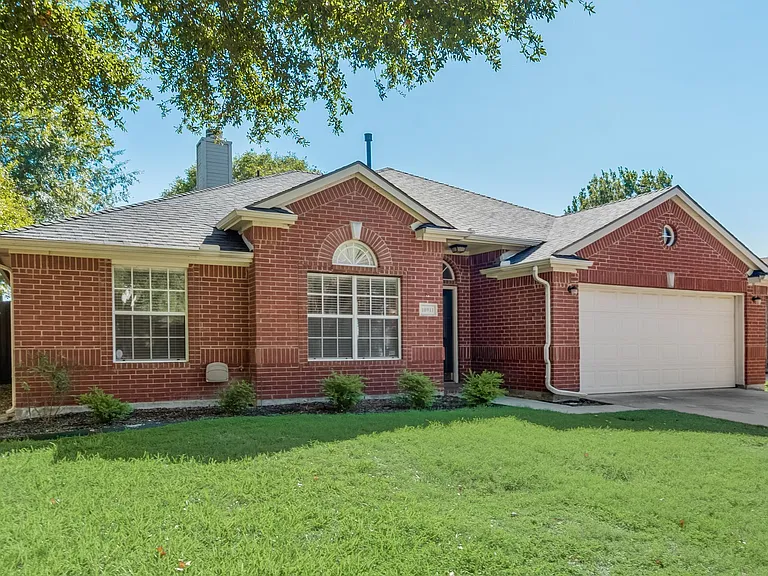 10911 Robincreek Ln — Photo 1