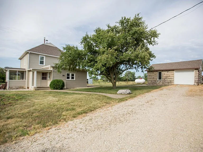 17960 Oak Grove Rd — Photo 36