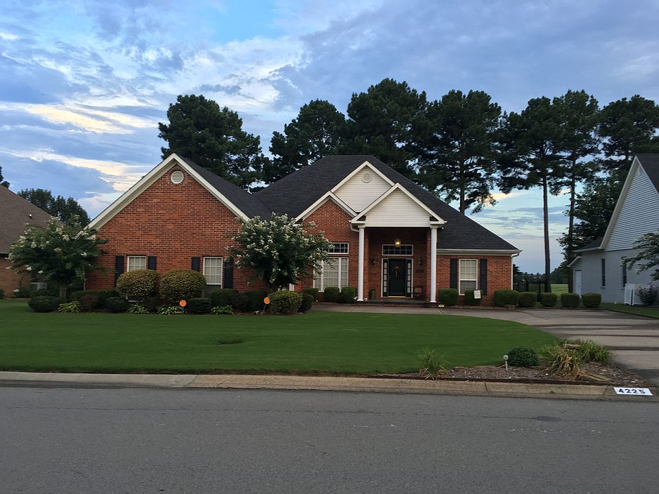 1st image of 4225 Bay Hill Dr