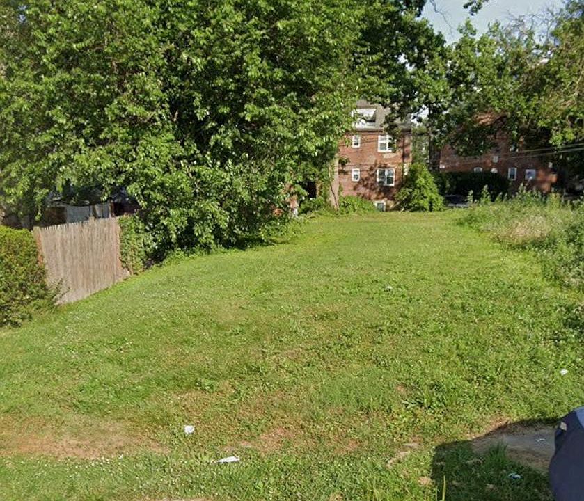 1st image of 512 E Brinton St