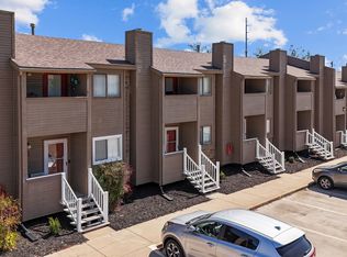 1707 E Walnut Lawn St, Springfield, MO 65804