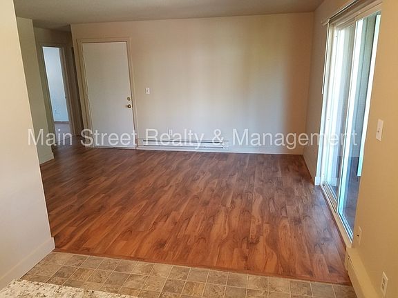 5th image of 3418 S 43rd St APT 1
