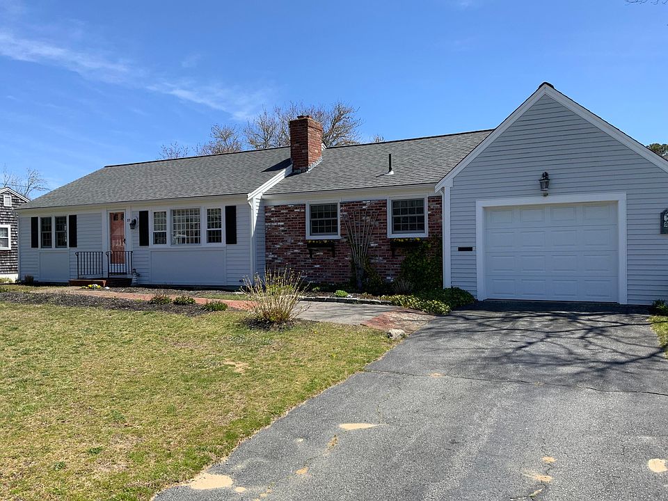 33 Tanglewood Drive, West Yarmouth, MA 02673 Zillow
