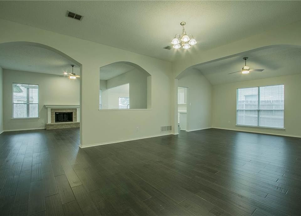 1st image of 905 Leadville Dr