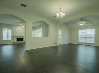905 Leadville Dr, Arlington, TX 76001