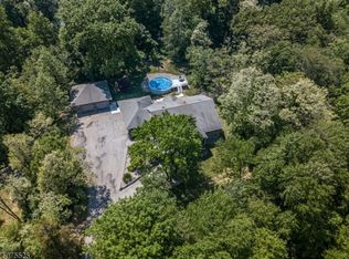 45 Petersburg Rd, Hackettstown, NJ 07840