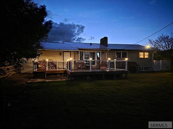 2nd image of 842 Claire View Ln