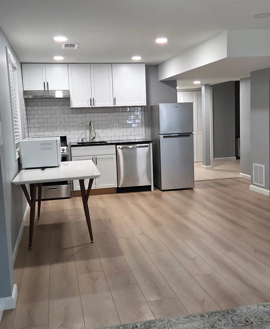 2 bed, 1200 sqft, $1,600 — Photo 2