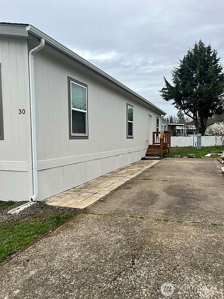 3rd image of 4501 Addy Street #30