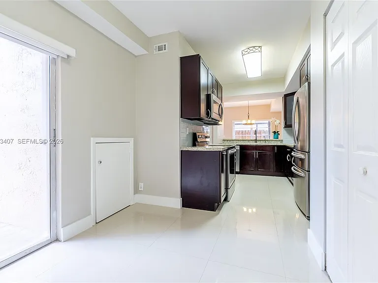 19160 NW 82nd Circle Ct #31L — Photo 19