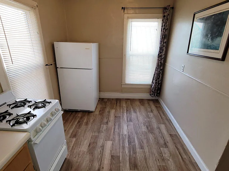 1036 Rood Ave #4 — Photo 18