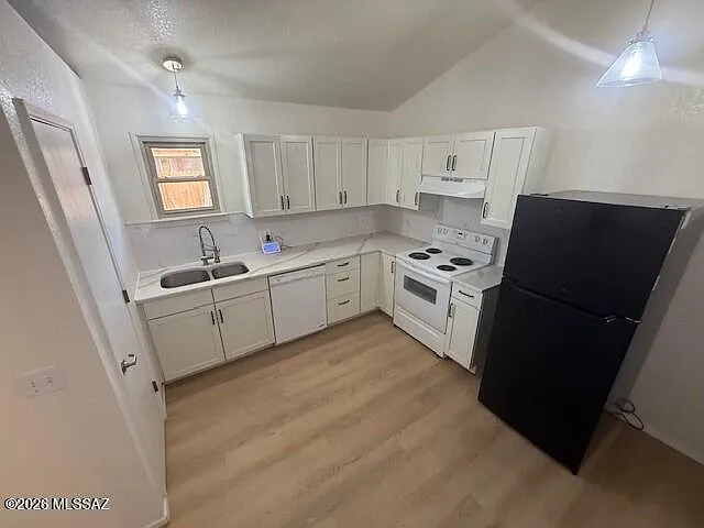 2512 E Eastland St — Photo 8