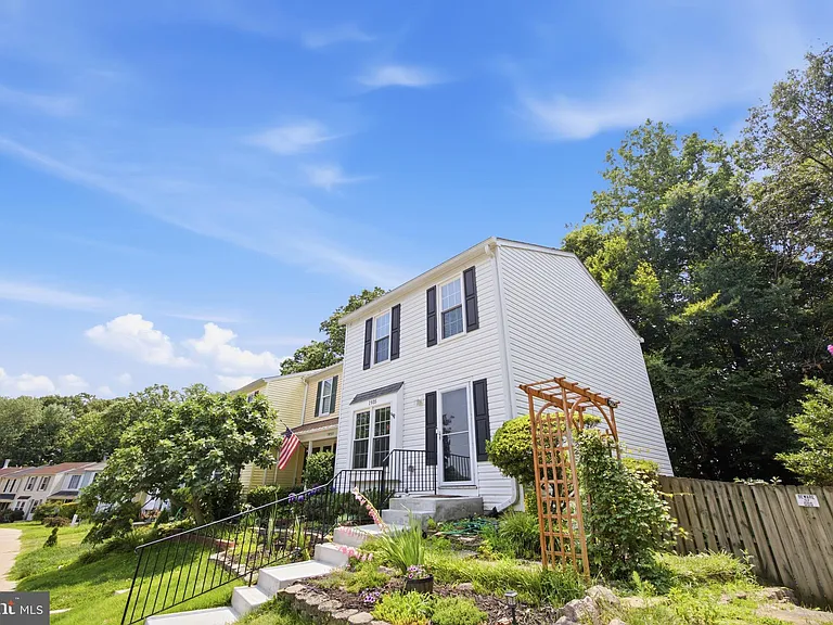 1935 Pohick Creek Ct — Photo 3