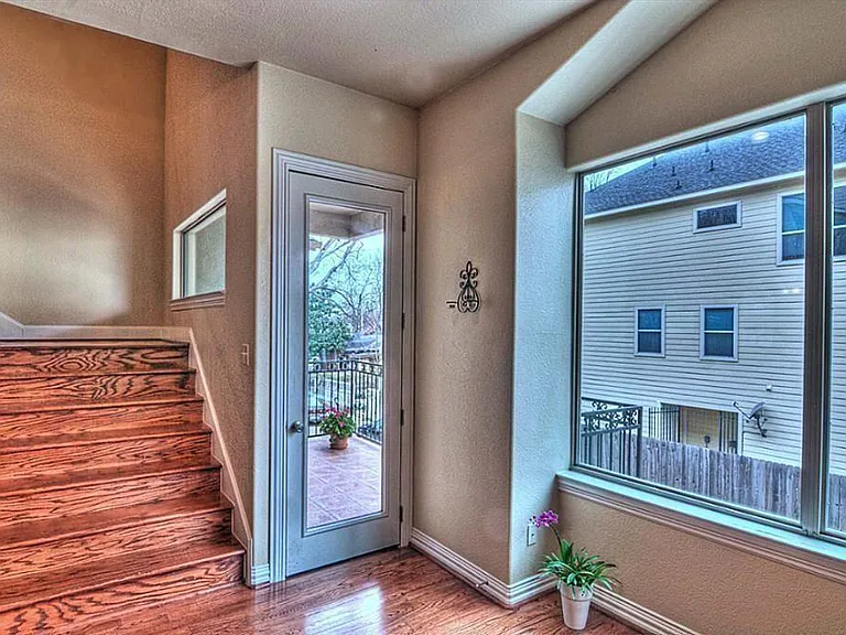 3505 Jackson St — Photo 14