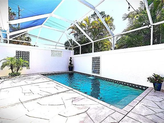 2 bed, 1303 sqft, $4,100 — Photo 2