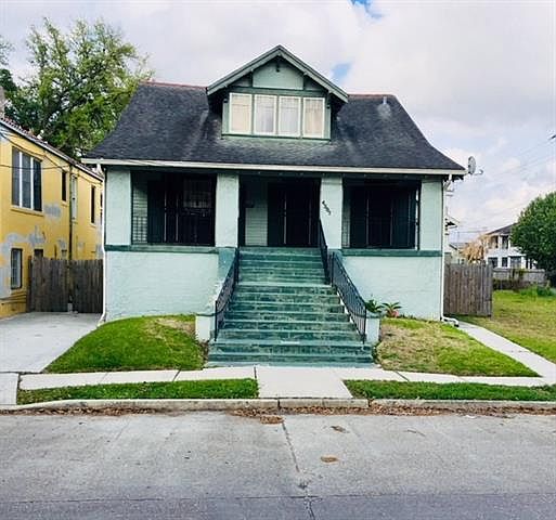1st image of 4305 Fontainebleau Dr