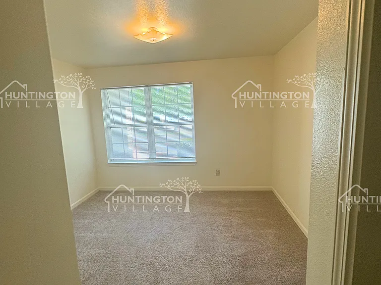 125 Christopher Ct — Photo 4