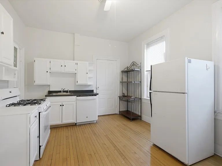 1616 W Le Moyne St #2 — Photo 5