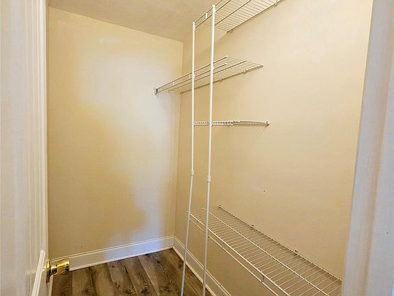 3rd image of 3098 Hollywood Dr #10-13