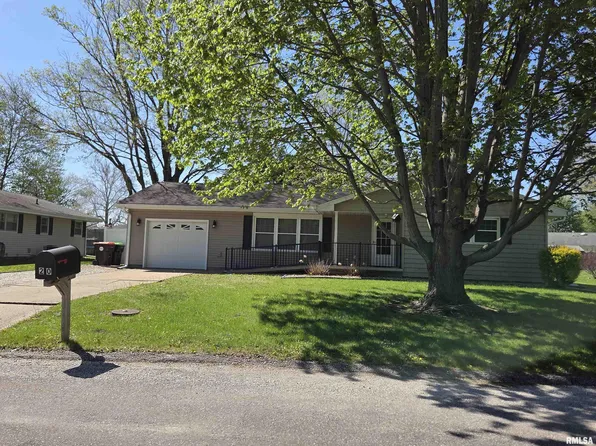 20 Hiel Dr, Bushnell, IL 61422