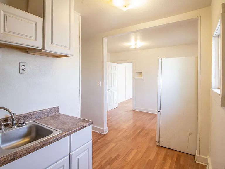 207 Temple Ave — Photo 13