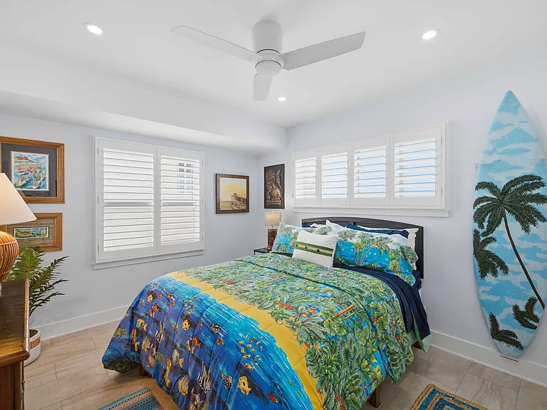 2221 Bayview Dr — Photo 17