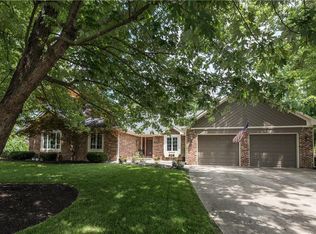 527 Cobblestone Pl, Avon, IN 46123