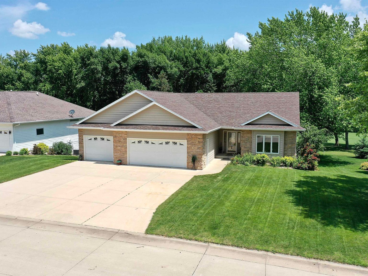 968 Emerald Pines Dr, Arnolds Park, IA 51331 Zillow