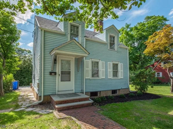 30 Stiles Ave, Morris Plains, NJ 07950