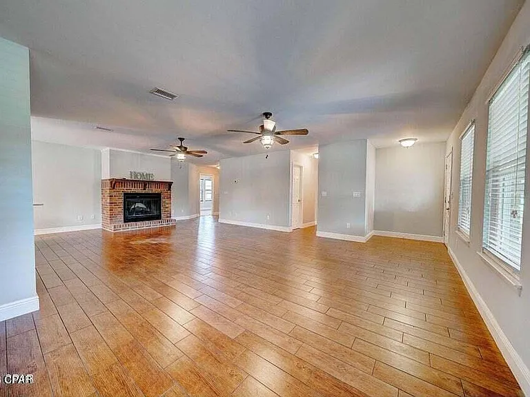350 Greenwood Cir — Photo 10
