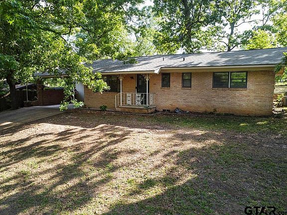 2nd image of 2820 Medina Dr