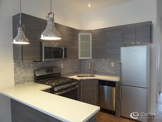 Rented by Caliber Associates | media 21