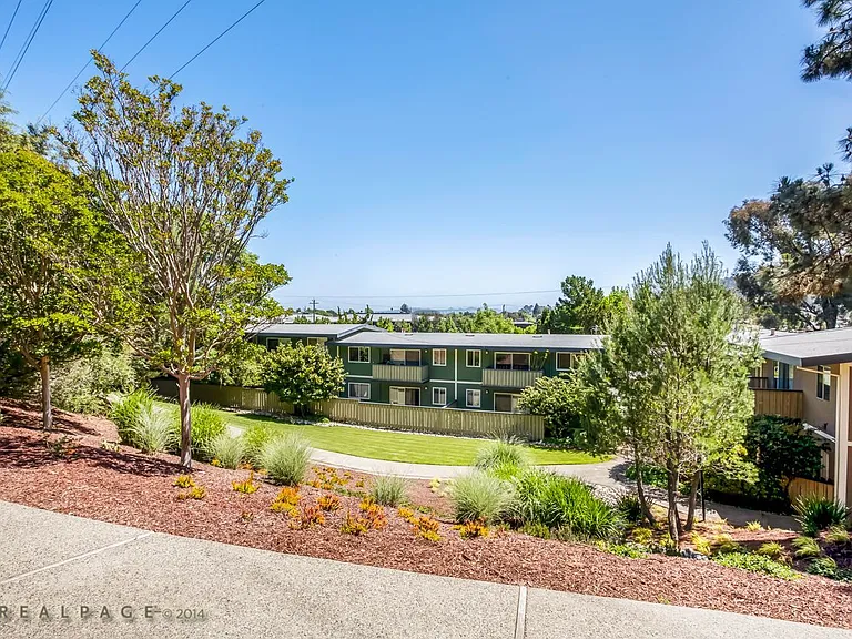 Madera Valley Apartments — Photo 20