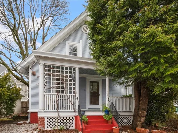12 Lauriston St, Providence, RI 02906