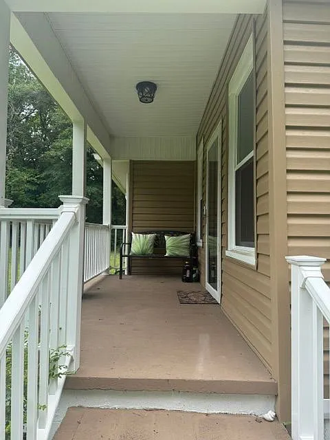 1384 Briar Bay Rd